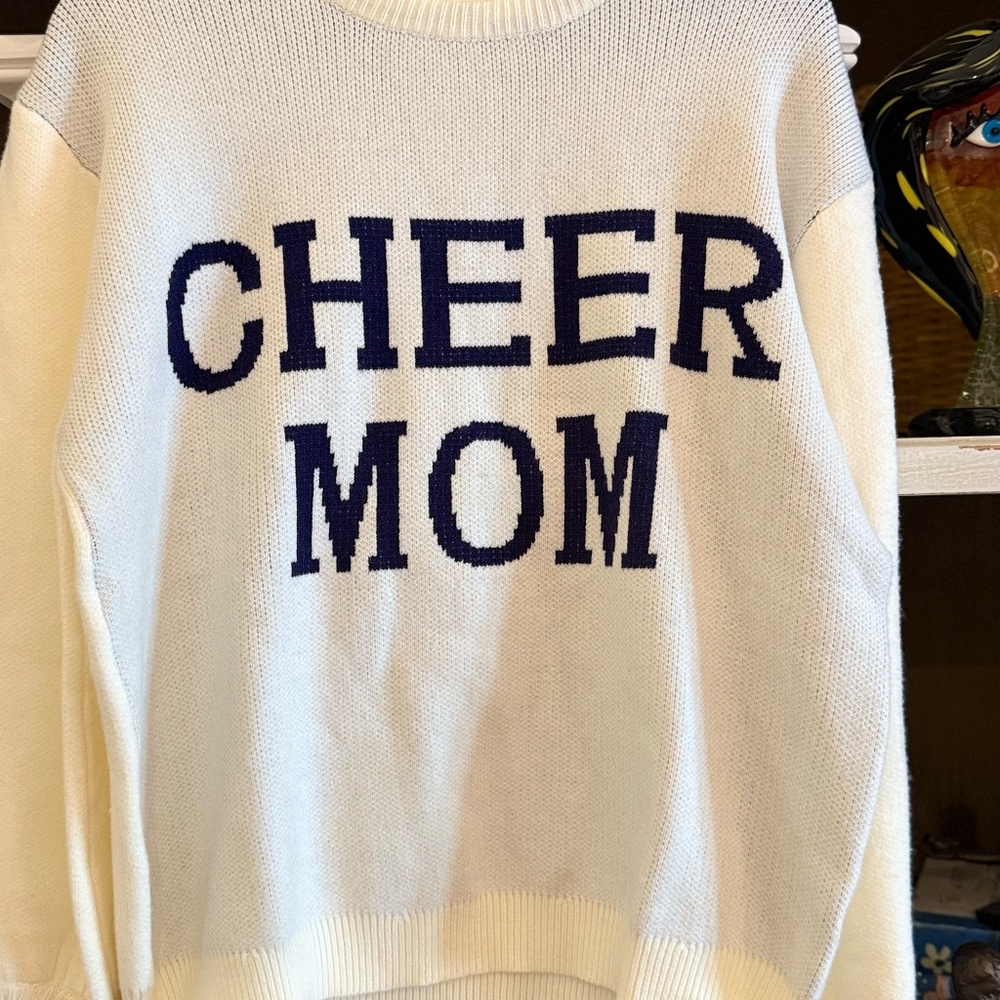 dee elly sz XS CHEER MOM sweater - Picture 2 of 4